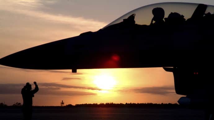 Poland intercepts Russian plane whose actions posed a threat