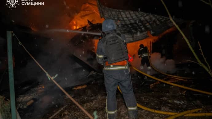 Repeated drone strike on Konotop: Russians attack scene where emergency workers were responding