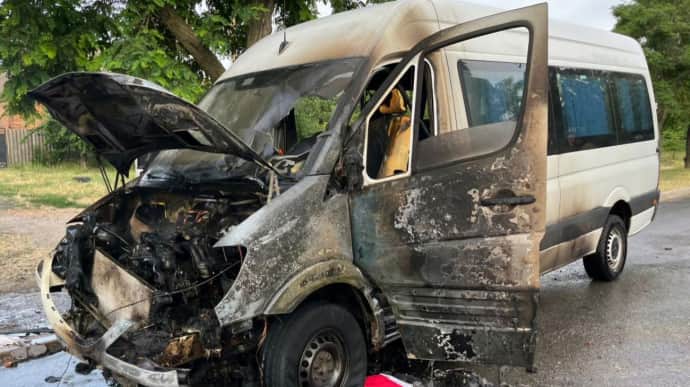 Russian drone hits bus in Ukraine, causing fire and injuring passengers – photos